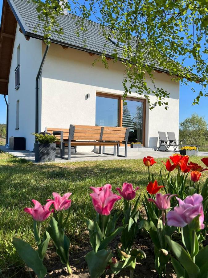 Dom Na Kaszubach "White House" Caloroczny Na Wylacznosc Stężyca Bagian luar foto